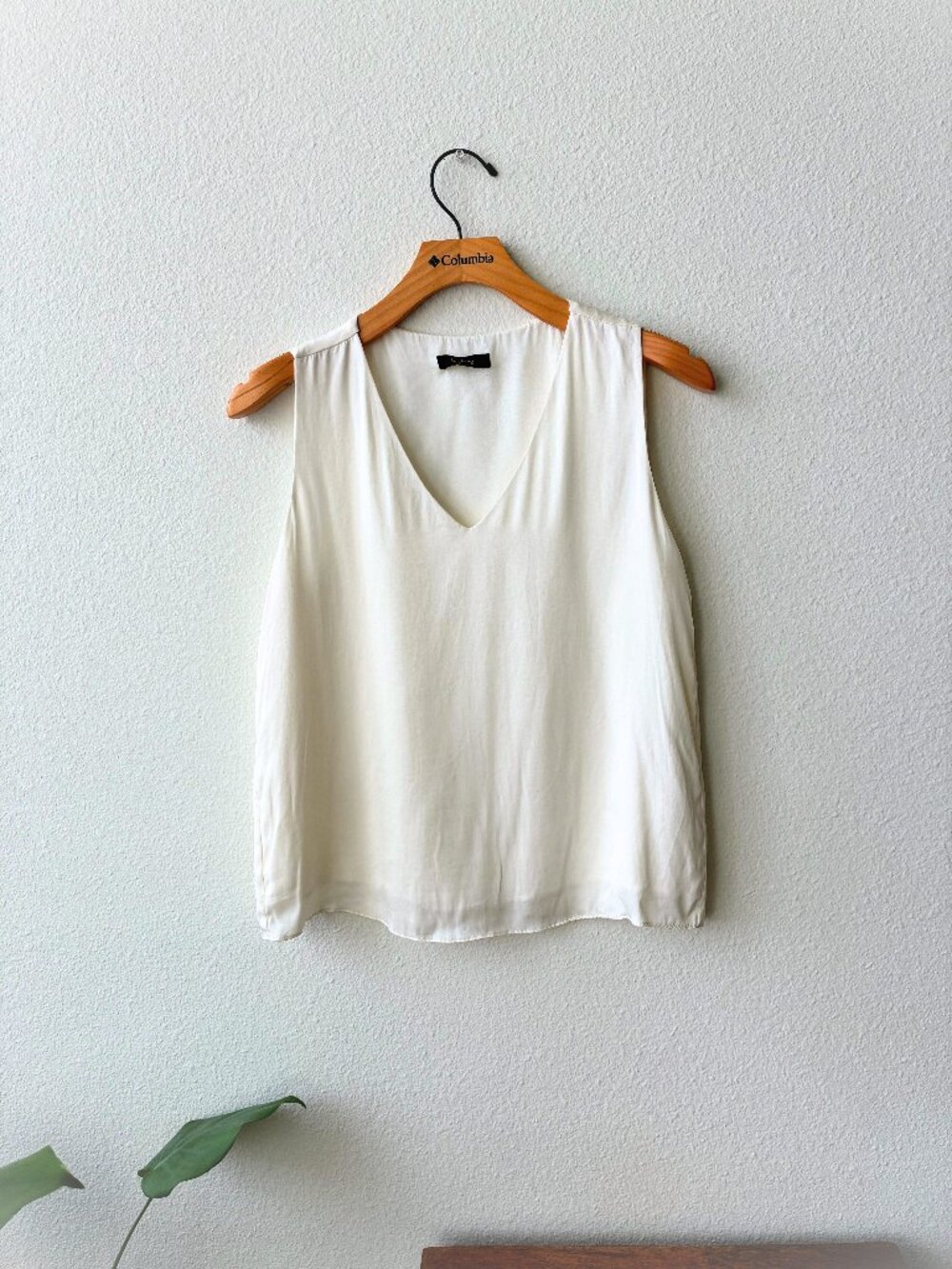 Quince Washable Silk Tank Top Ivory Cream V-Neck